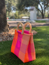 Load image into Gallery viewer, Wooden Handle Tote - Paraiso